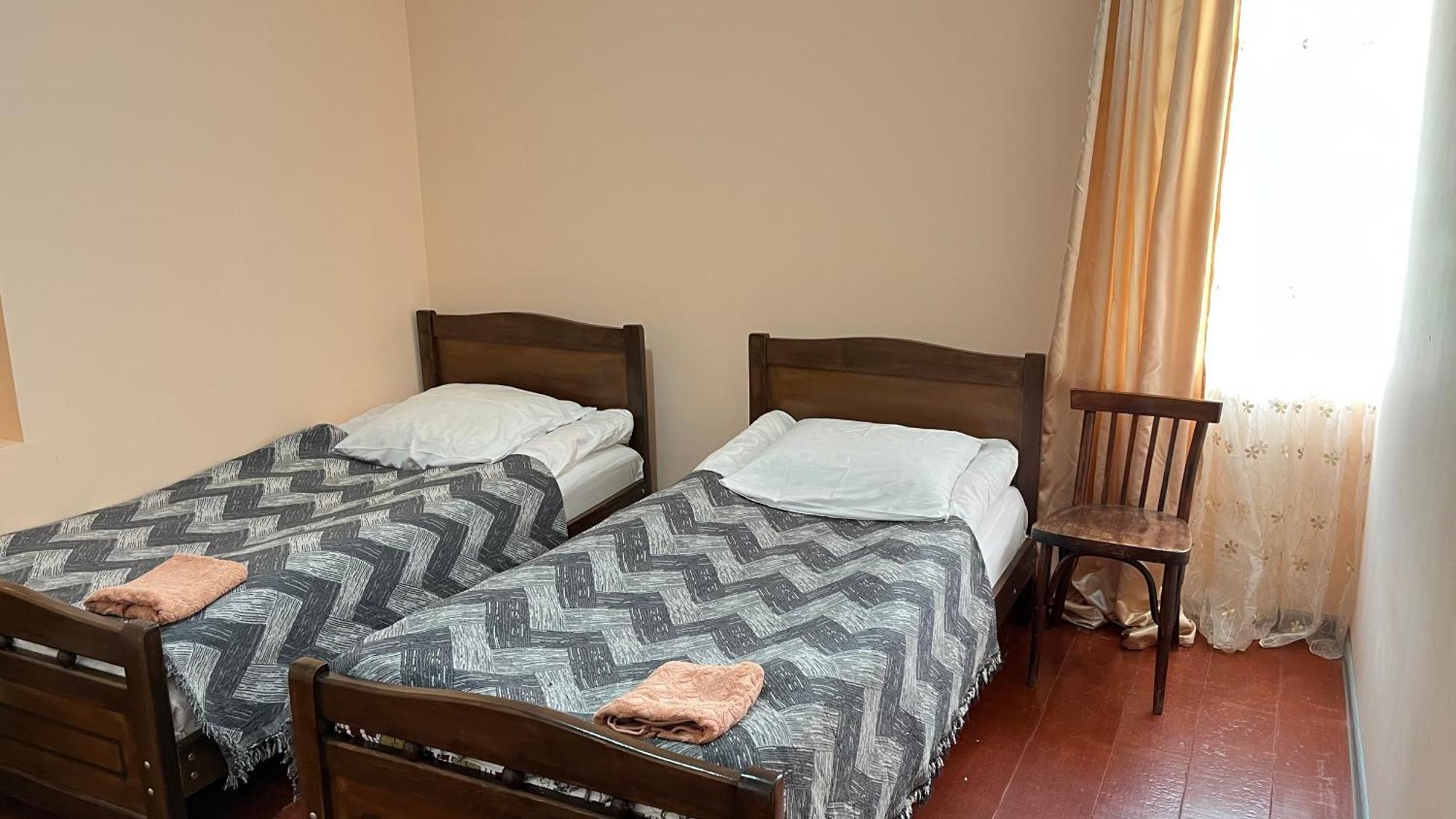 Ciuri'S Guesthouse Zhabeshi Kültér fotó