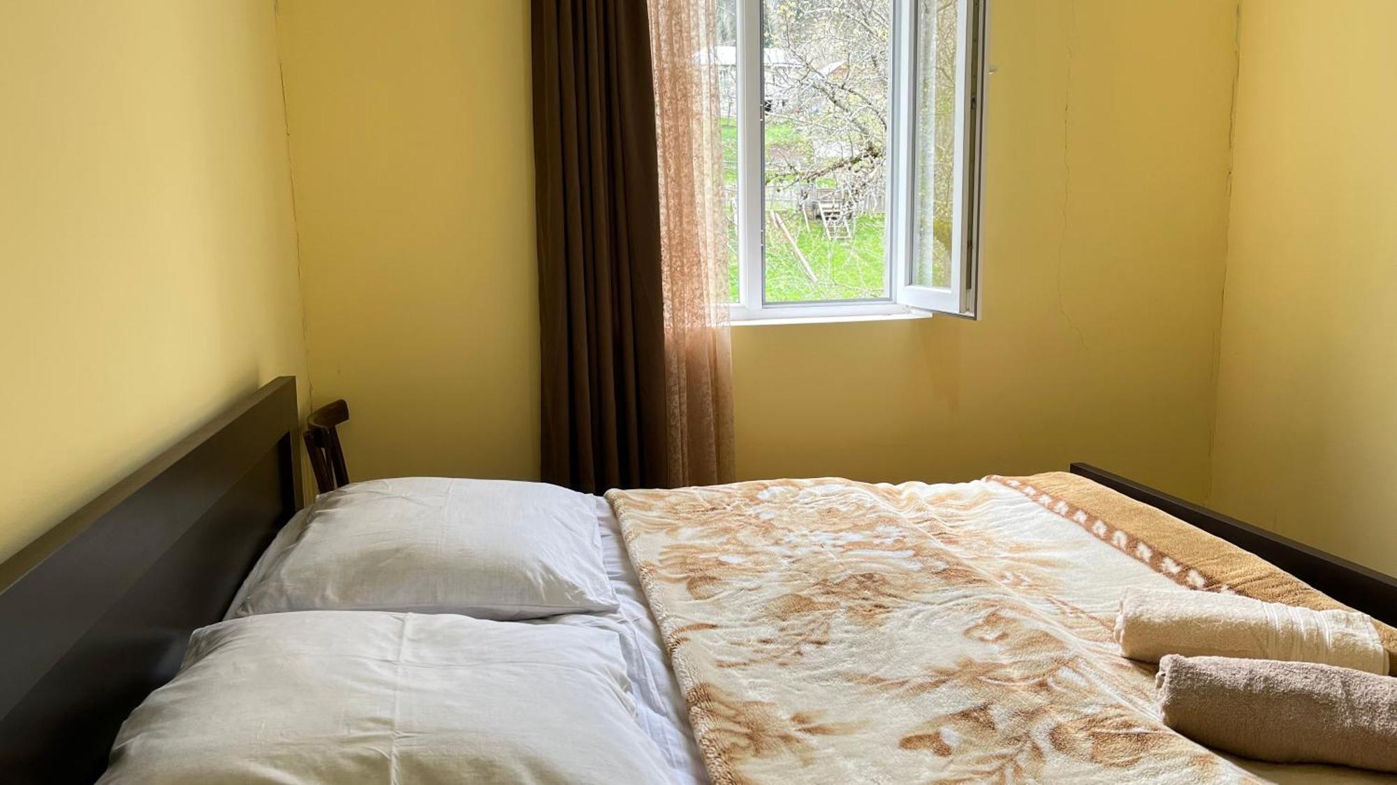 Ciuri'S Guesthouse Zhabeshi Kültér fotó