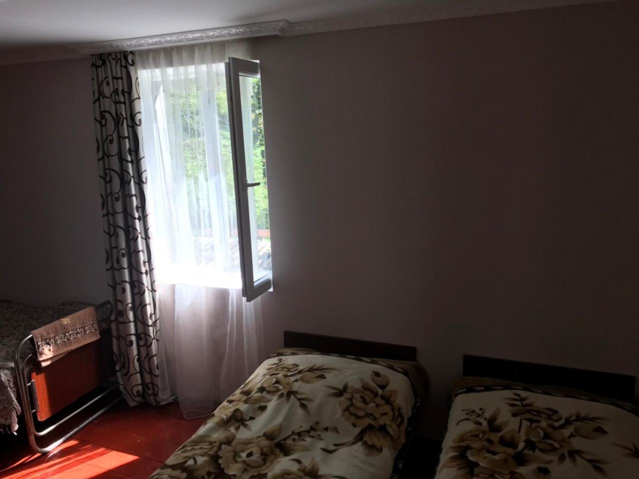 Ciuri'S Guesthouse Zhabeshi Kültér fotó