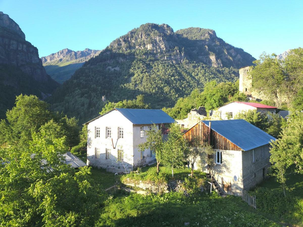 Ciuri'S Guesthouse Zhabeshi Kültér fotó